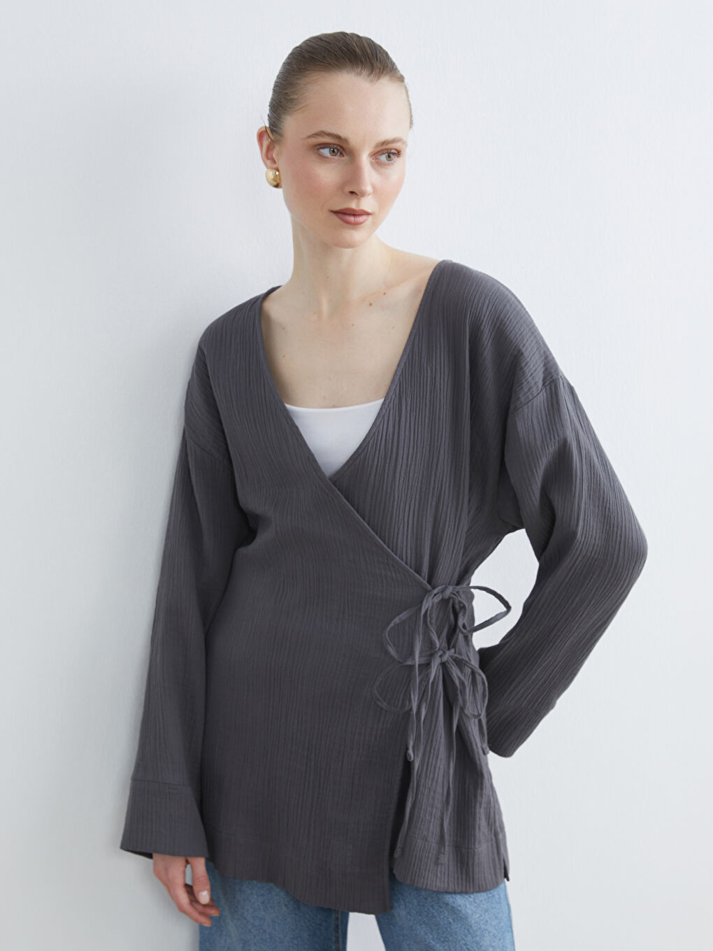 Gri Kruvaze Yaka Dokulu Kadın Müslin Kimono