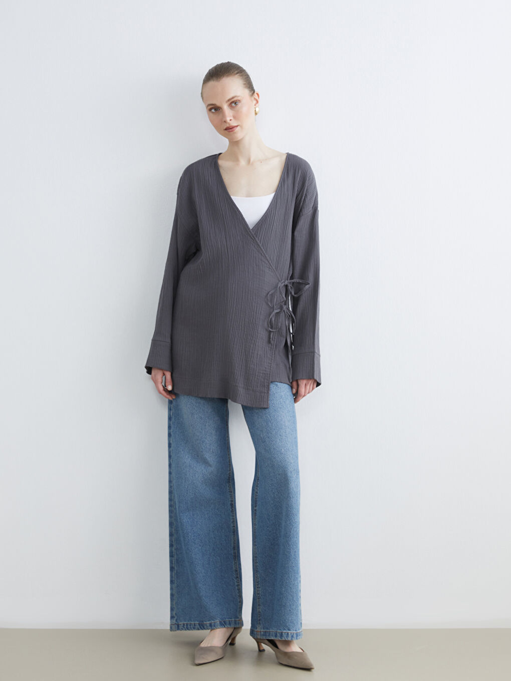 Gri Kruvaze Yaka Dokulu Kadın Müslin Kimono-1