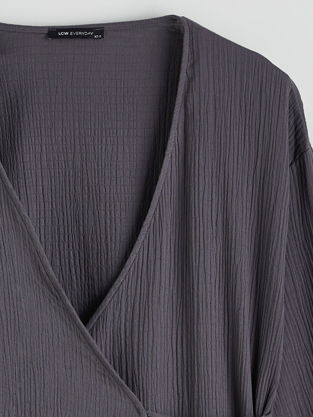 Gri Kruvaze Yaka Dokulu Kadın Müslin Kimono-5