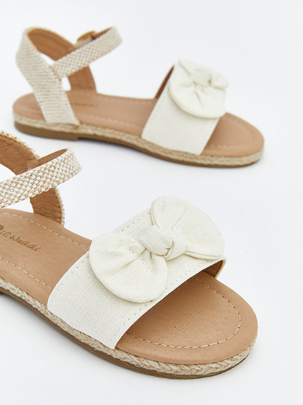 Малышки девочки Бежевый Сандалии-2