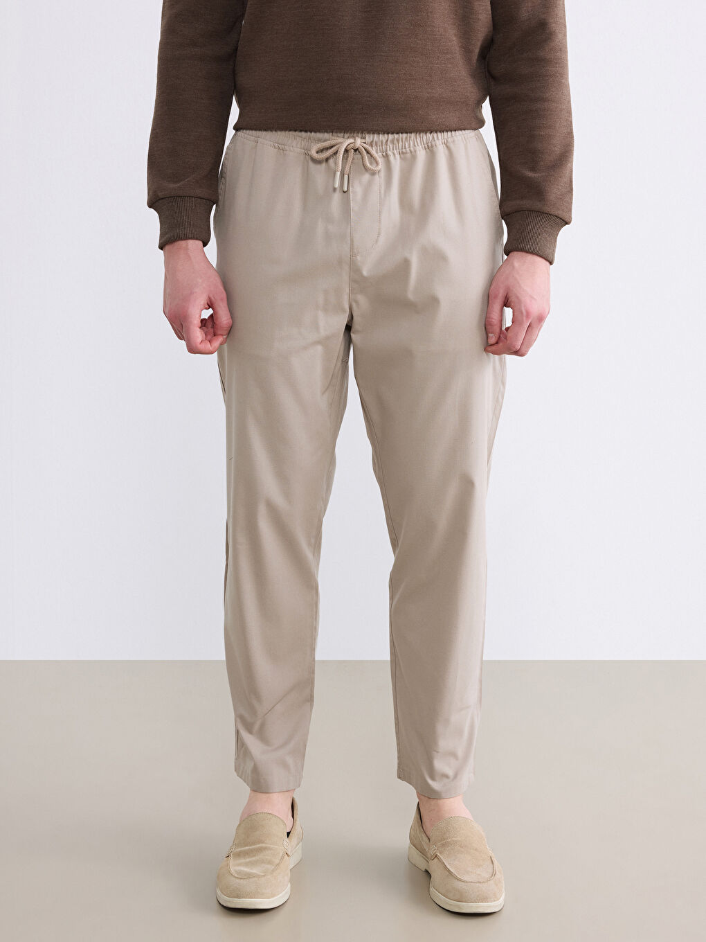 Bej Standart Fit Beli Lastikli Erkek Pantolon-1