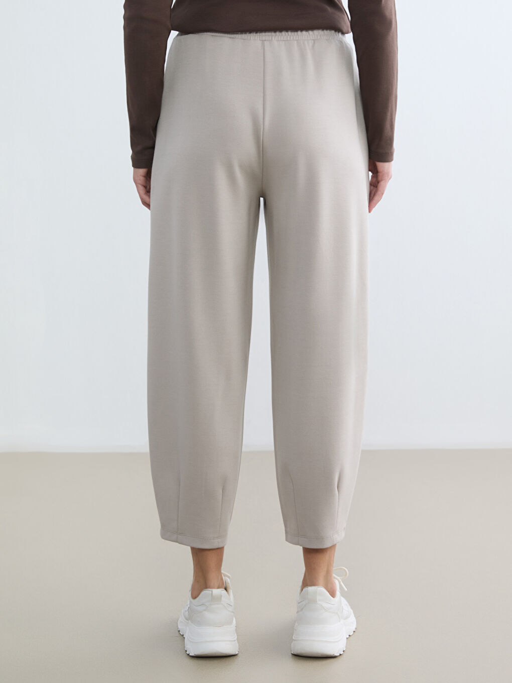 Gri Havuç Kesim Kadın Pileli Pantolon-3