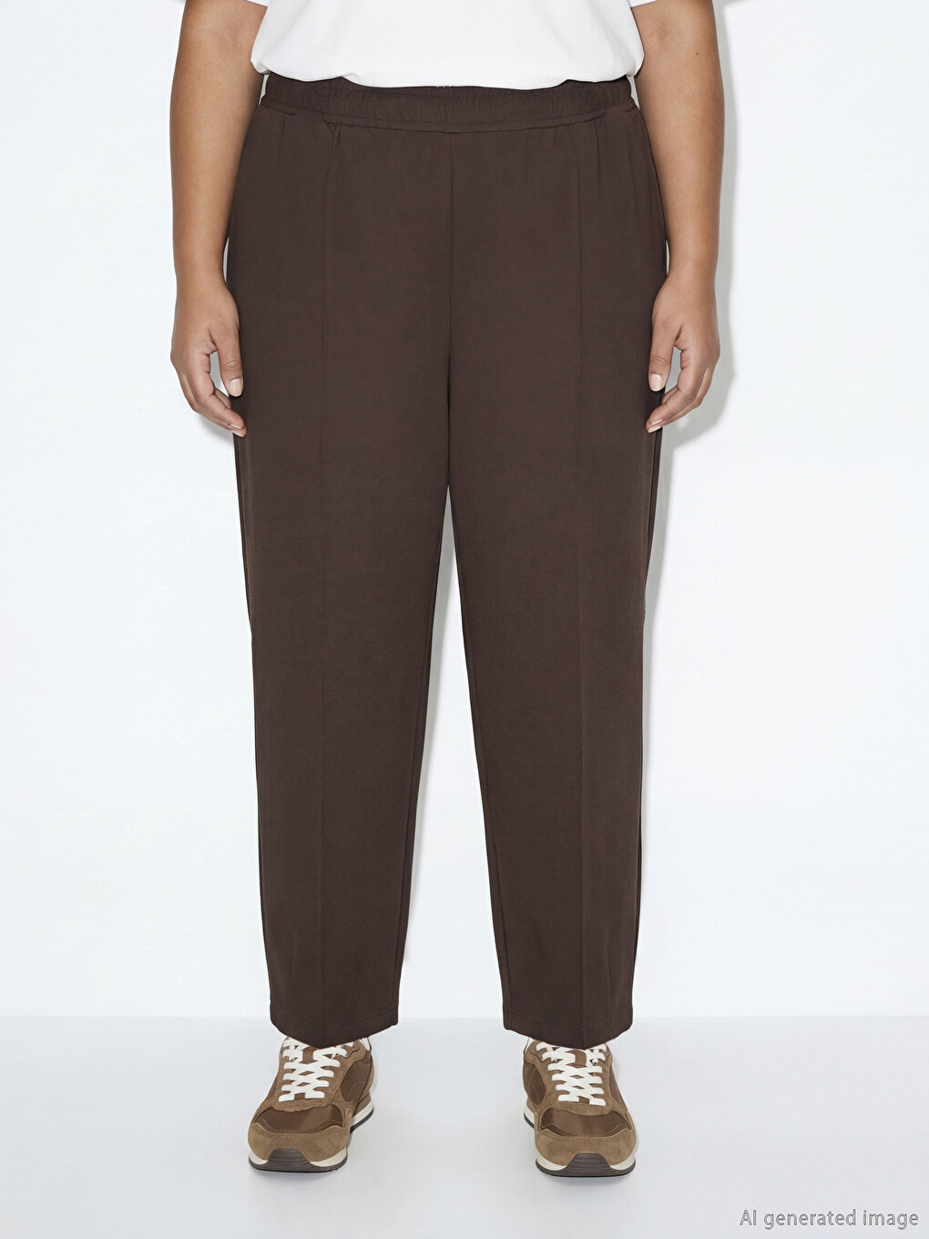 Pantalon plissé femme coupe carotte-1