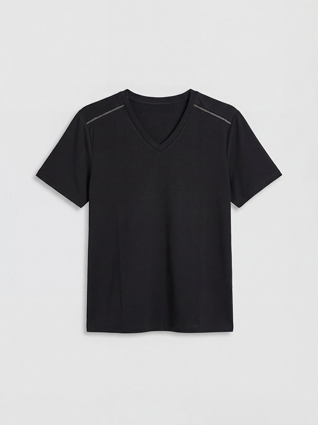 Siyah V Yaka Kadın Tişört