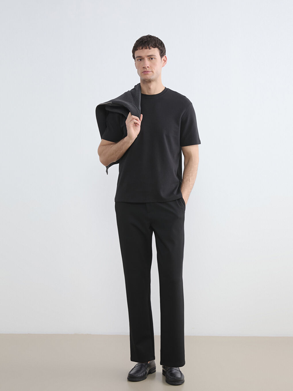 Siyah Standart Kalıp Erkek Pantolon