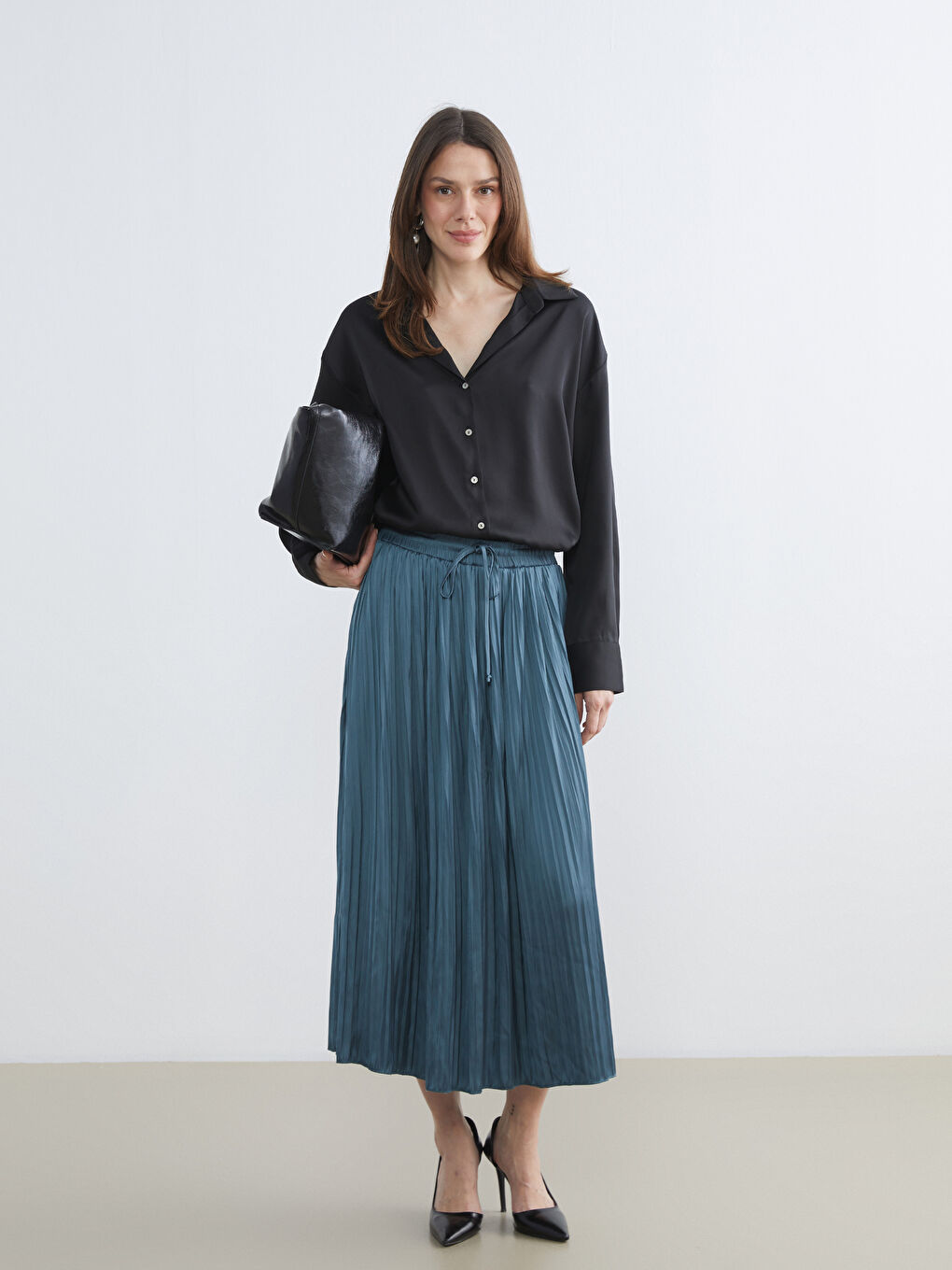 Yeşil Beli Lastikli Saten Pileli Etek