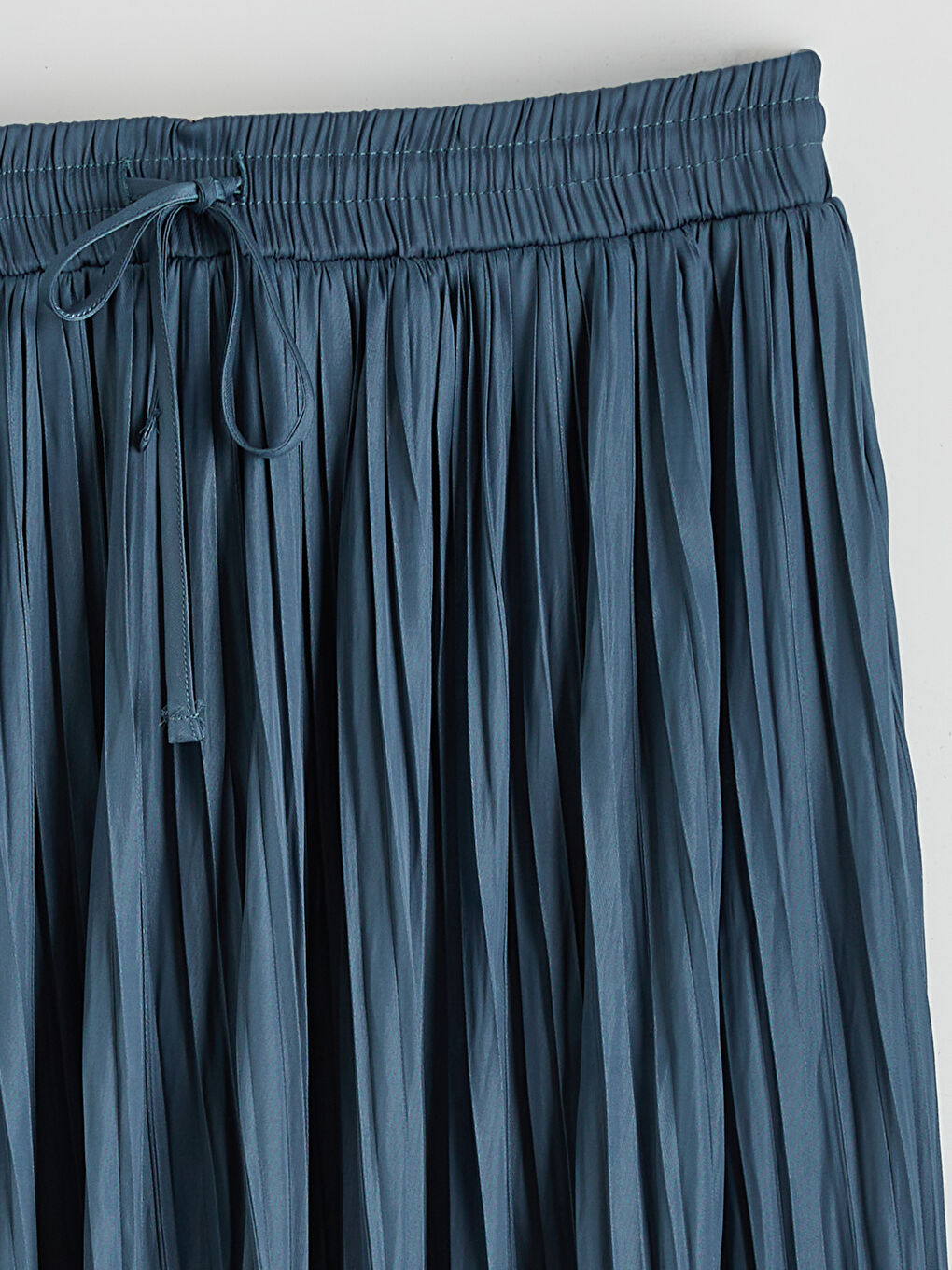 Yeşil Beli Lastikli Saten Pileli Etek-5