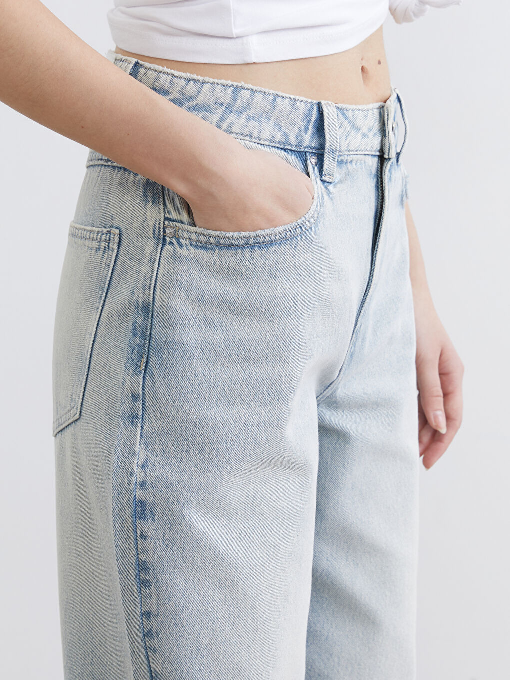 High Waist Wide Leg Women's Jeans-2