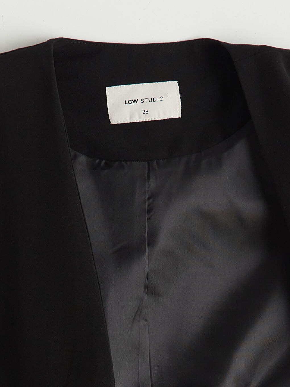 Siyah V Yaka Beli Kemerli Kadın Yelek-5