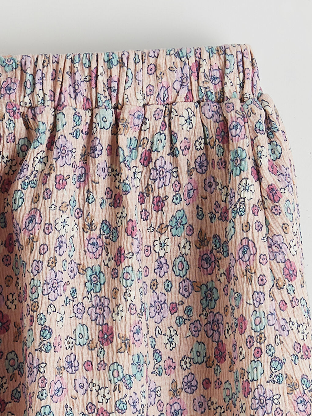 Цветна блуза с яка тип Питър Пан, комбинирана с пола за момичета.-5