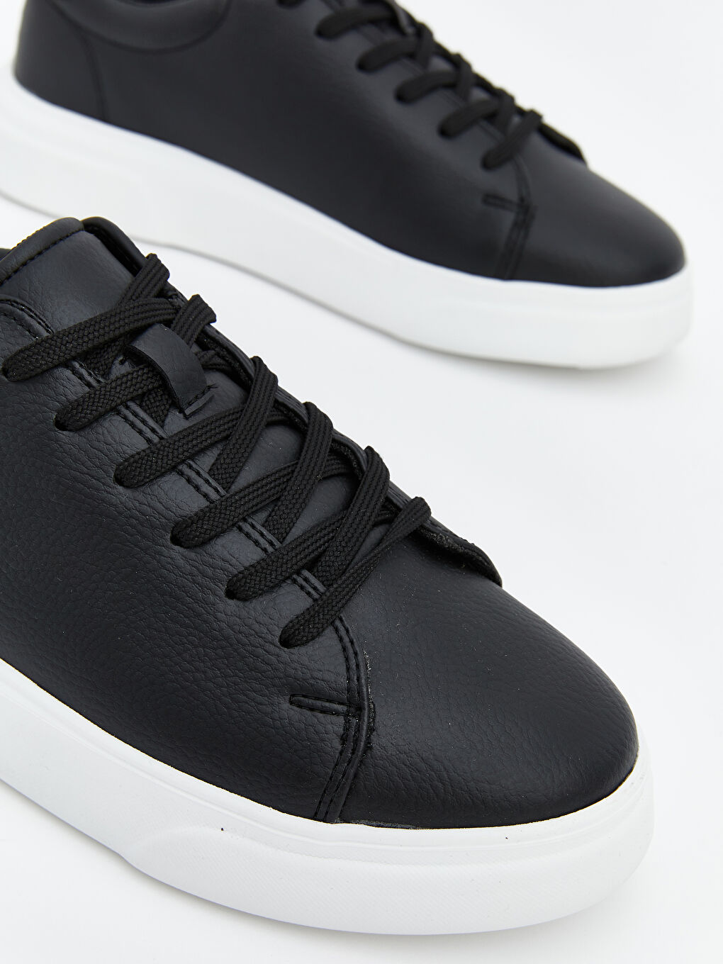 Siyah Bağcıklı Erkek Spor Ayakkabı-2