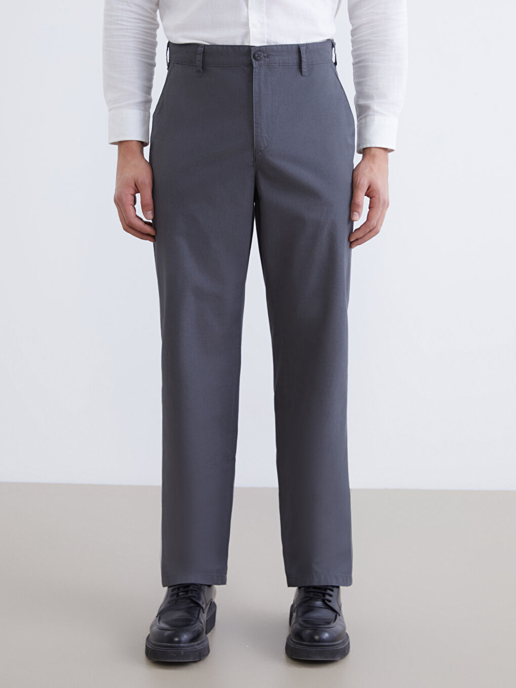 Antrasit Rahat Kalıp Erkek Chino Pantolon-1