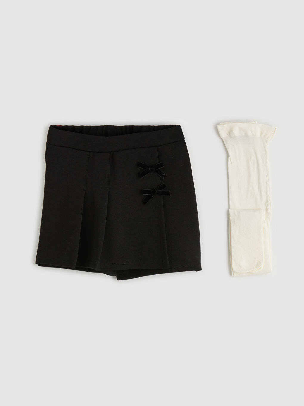 Siyah Kız Çocuk Şort ve Külotlu Çorap Takımı