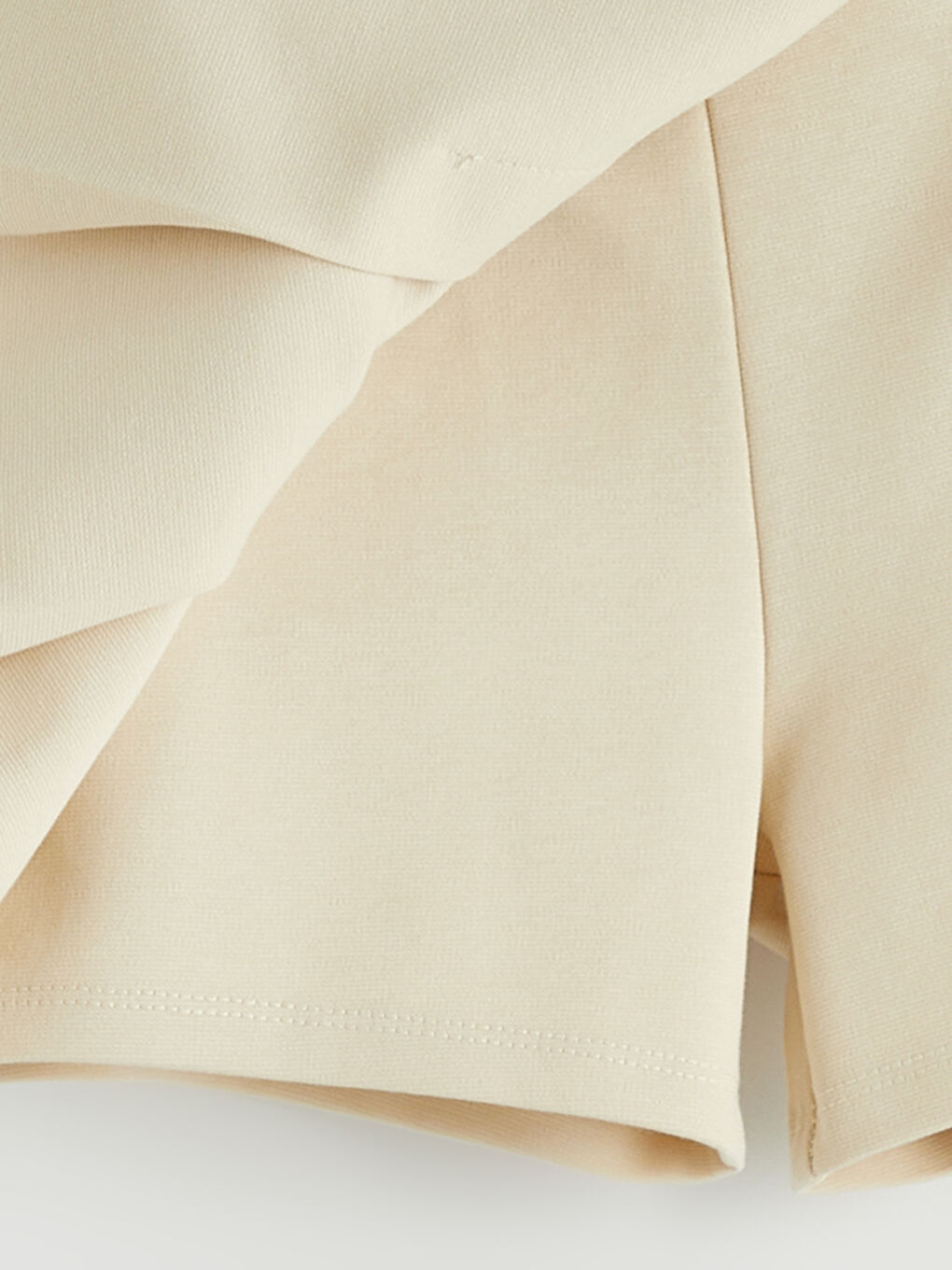 Bej Kız Çocuk Şort Etek ve Külotlu Çorap -4