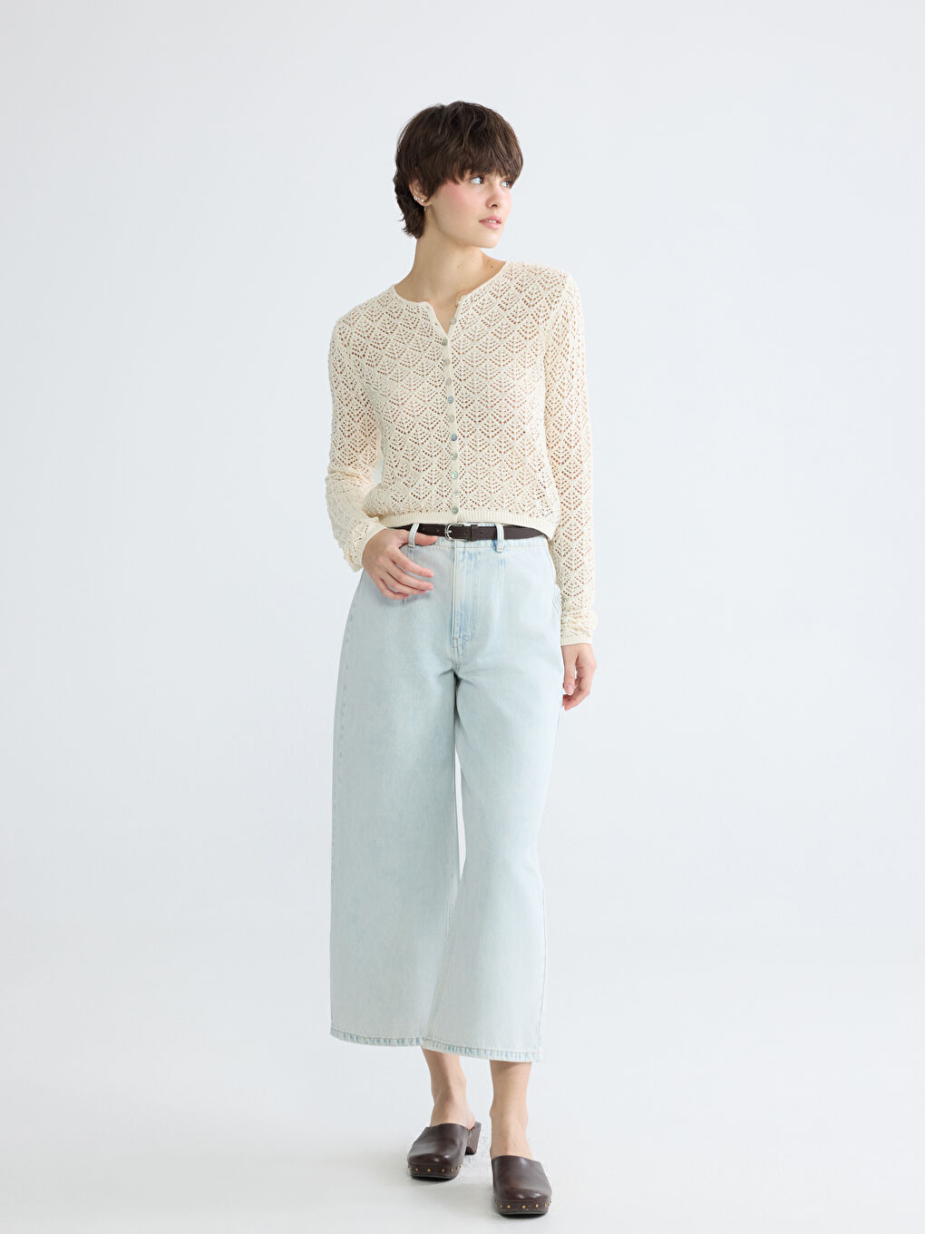 ქალი კრემისფერი კარდიგანი-1