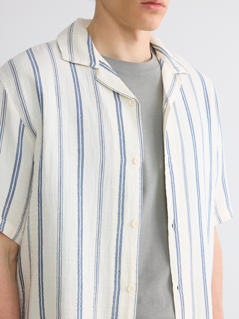 Comfortable Fit Striped Men's Shirt-2