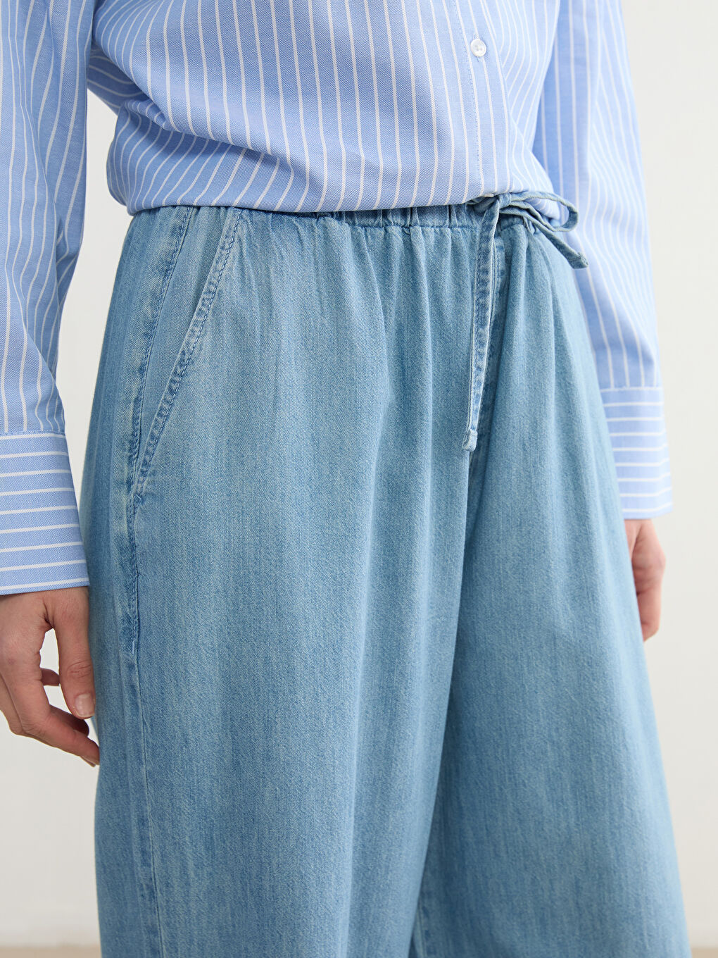 ქალი ლურჯი ჯინსი-2