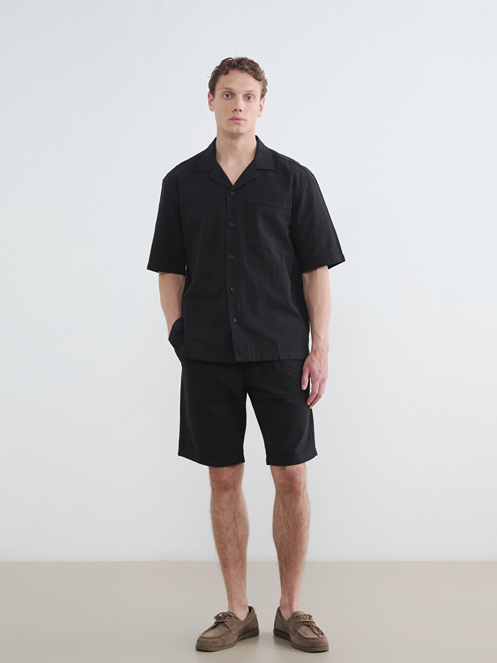 قميص أسود رجل-1