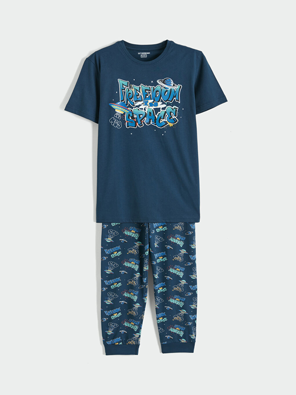 طقم بيجامة أولادي مطبوع بأكمام قصيرة