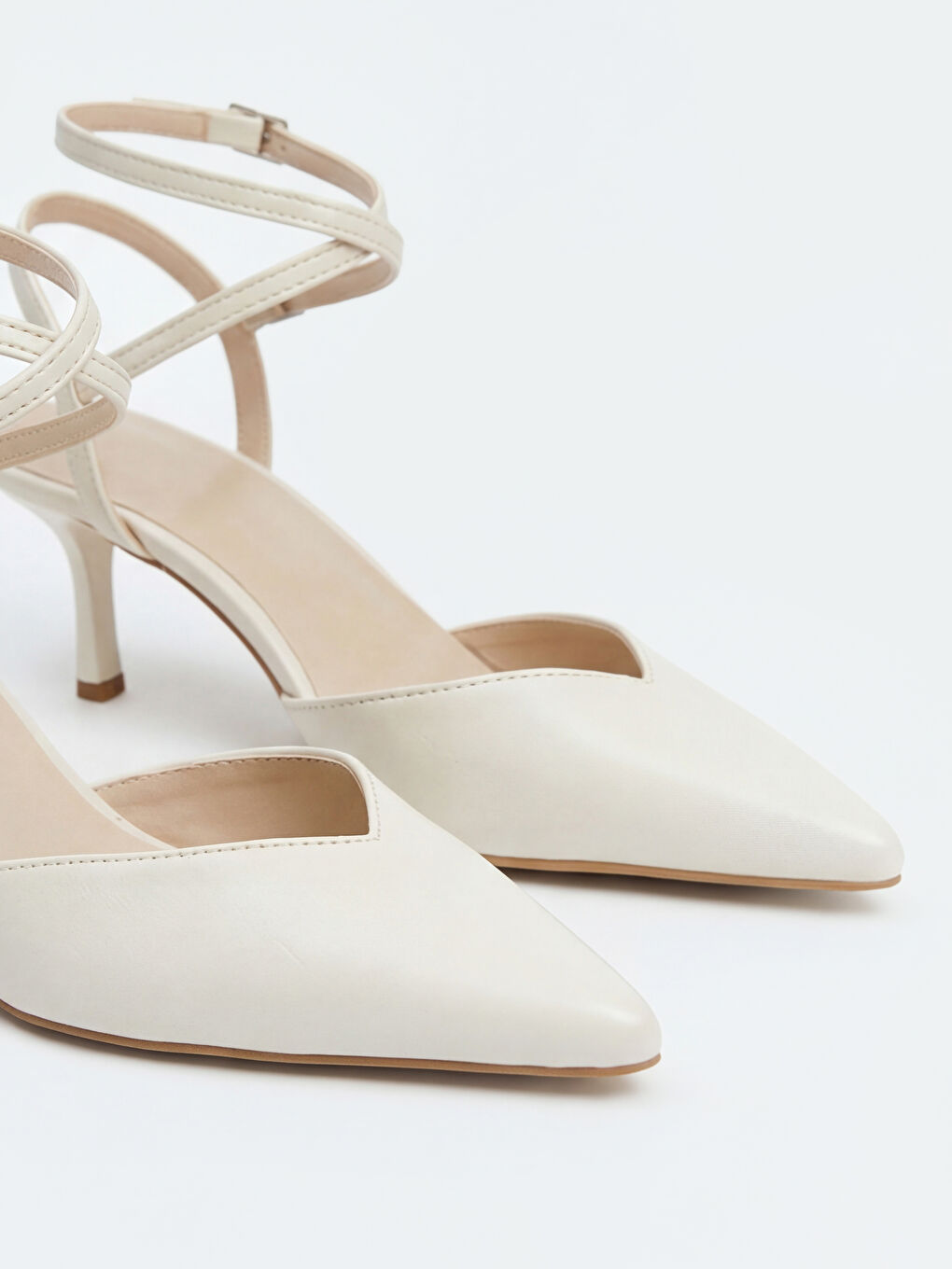 Ekru Sivri Burunlu Bilekten Bağlamalı Kadın Topuklu Ayakkabı-2