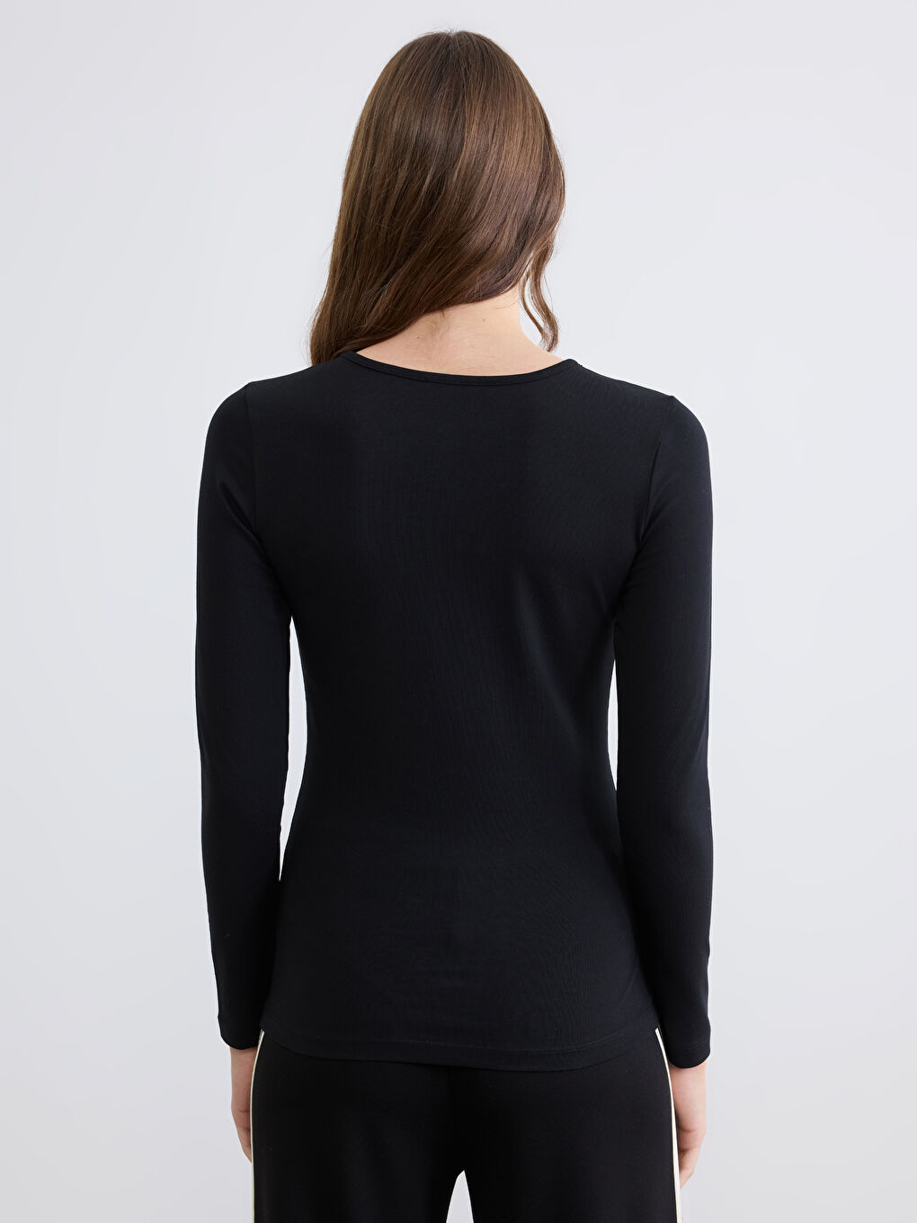 بودي سوت برقبة دائرية للسيدات-3