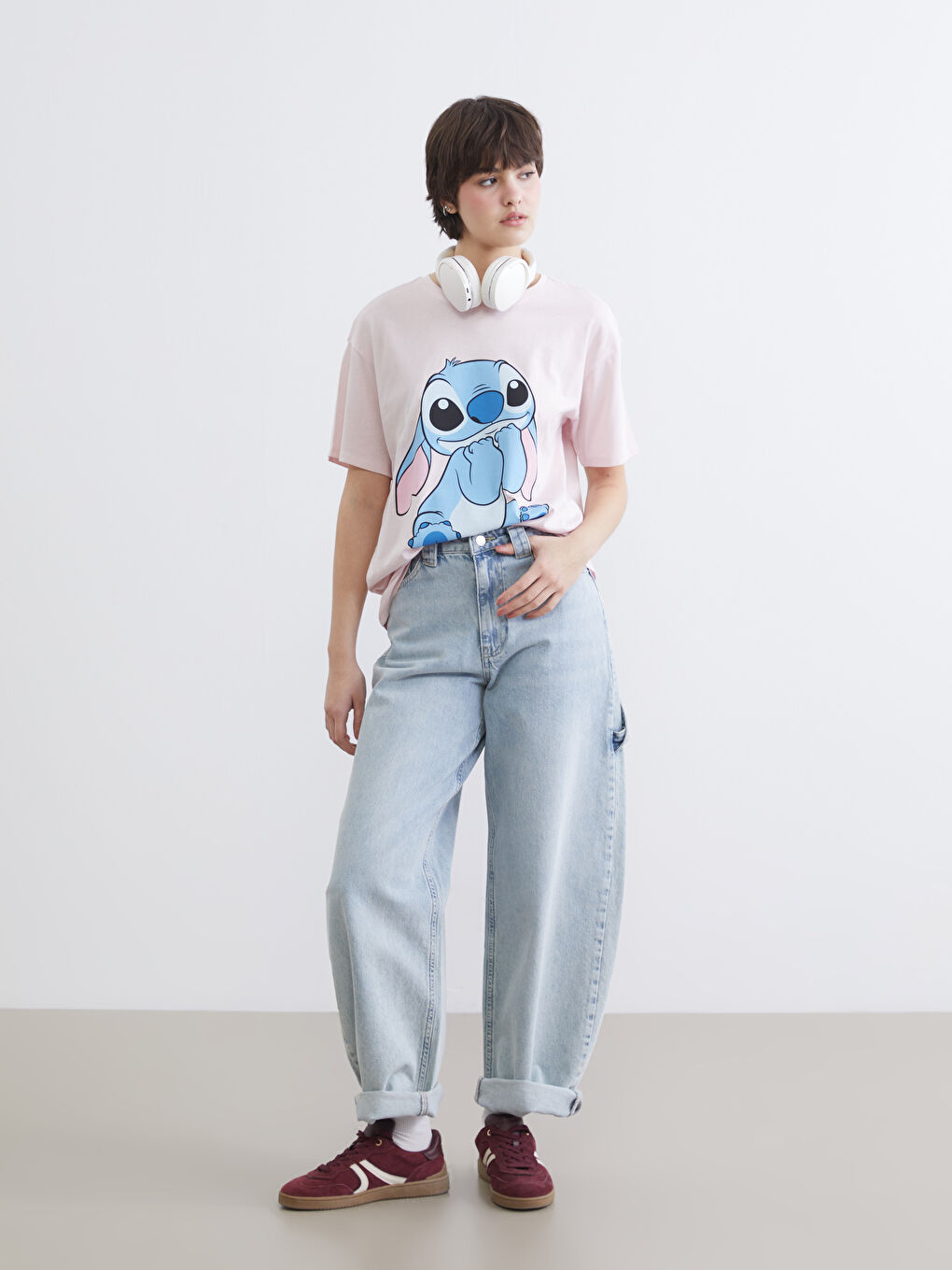 Women's Crew Neck T-shirt with Stitch Print-1