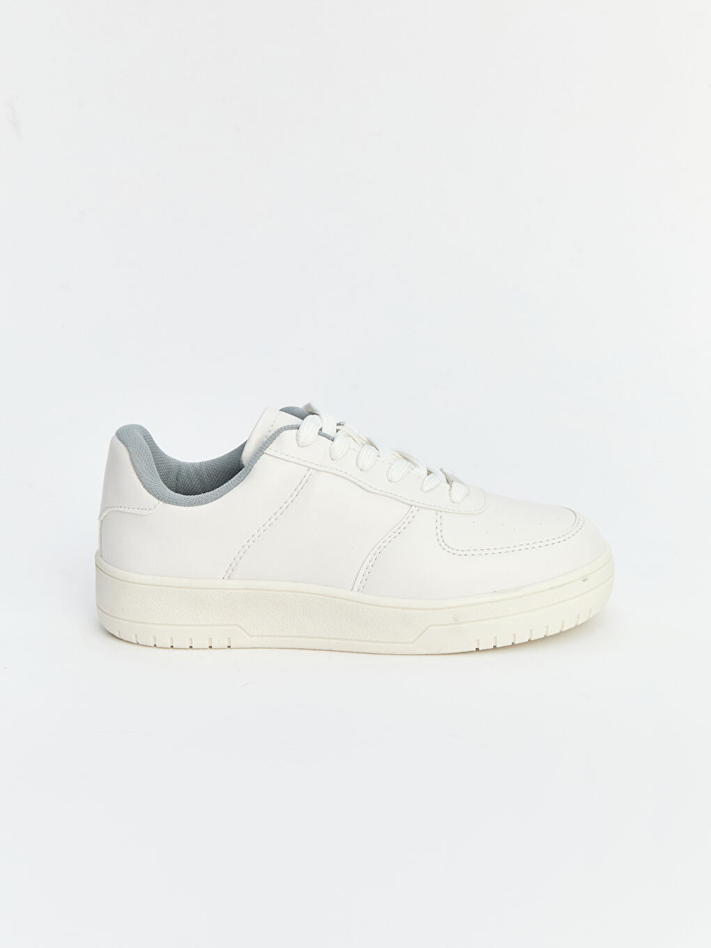 Beyaz Bağcıklı Kadın Spor Ayakkabı-1