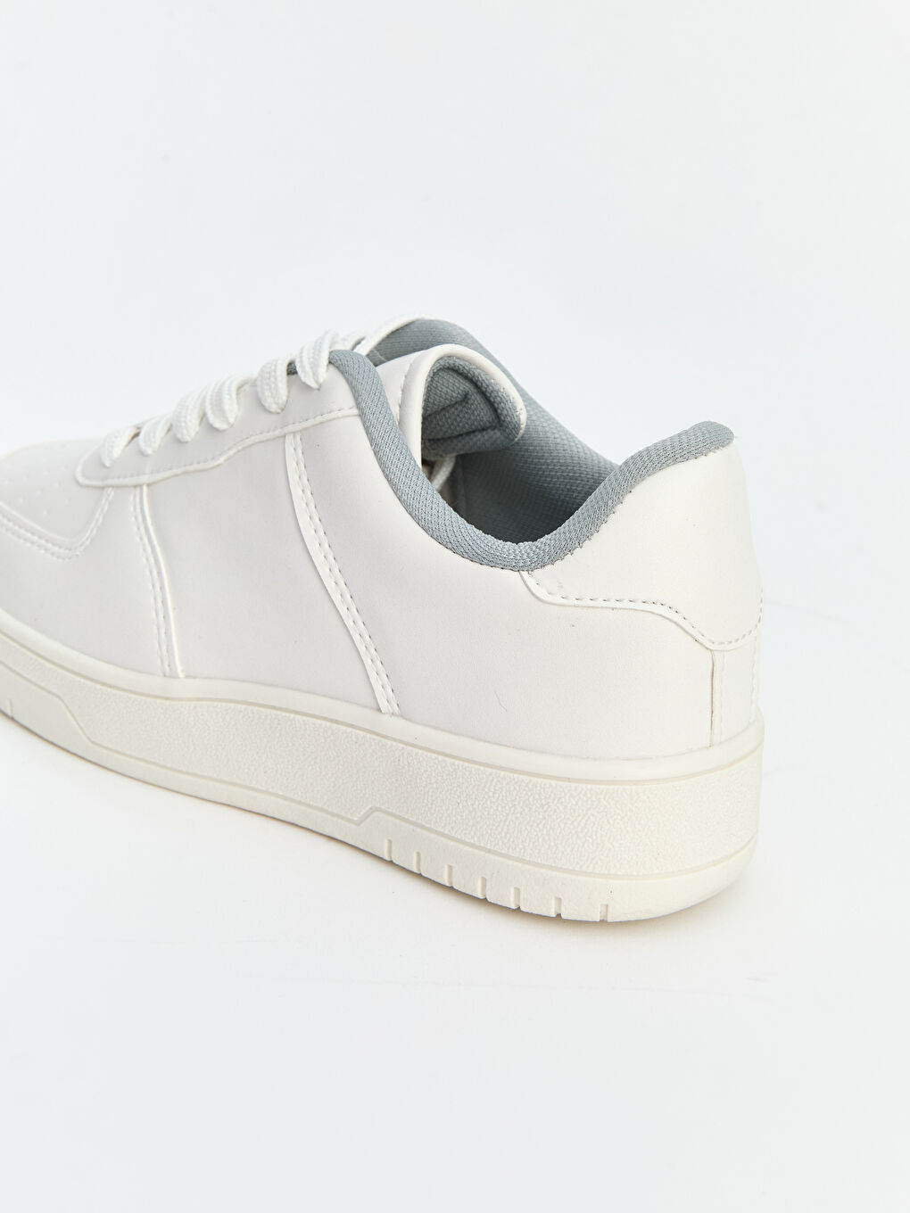 Beyaz Bağcıklı Kadın Spor Ayakkabı-3