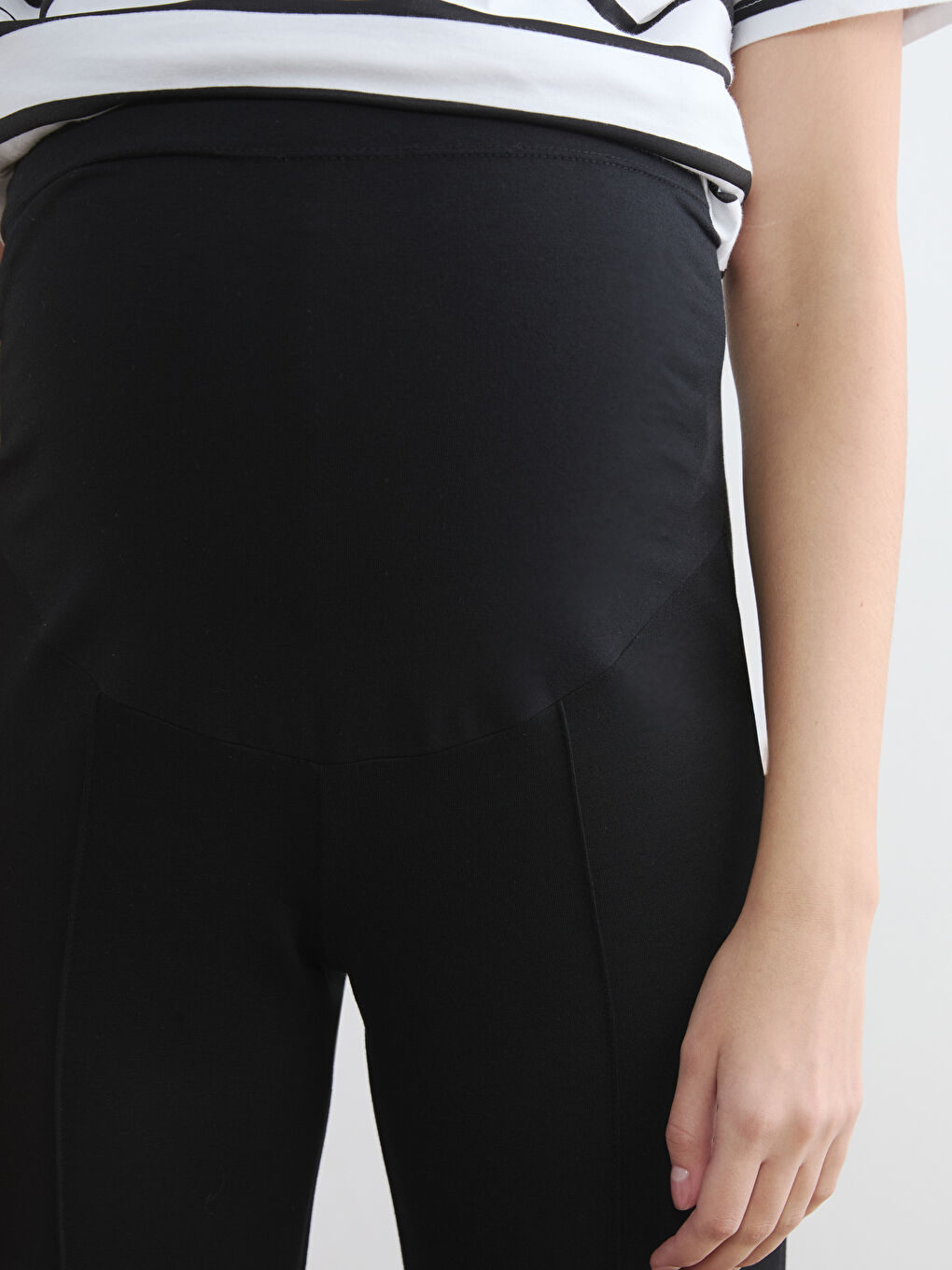 Siyah Karın Panelli Geniş Paça Kadın Eşofman Altı-3