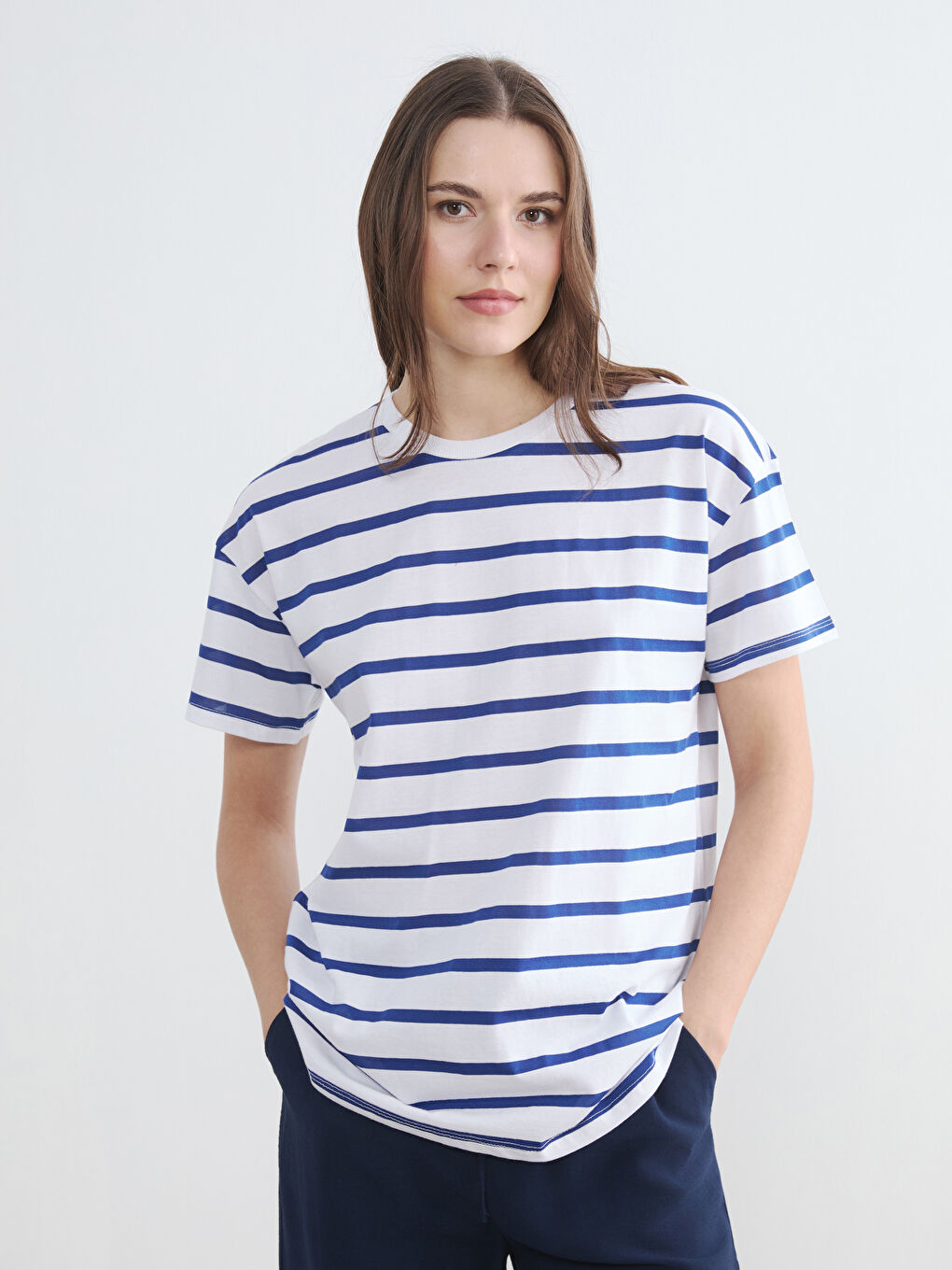 Mavi Bisiklet Yaka Çizgili Kadın Tişört	