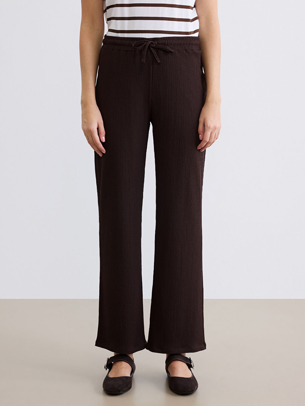 Kahverengi Beli Lastikli Dokulu Kadın Pantolon-1