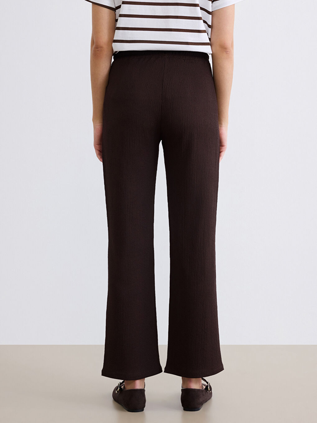 Kahverengi Beli Lastikli Dokulu Kadın Pantolon-3