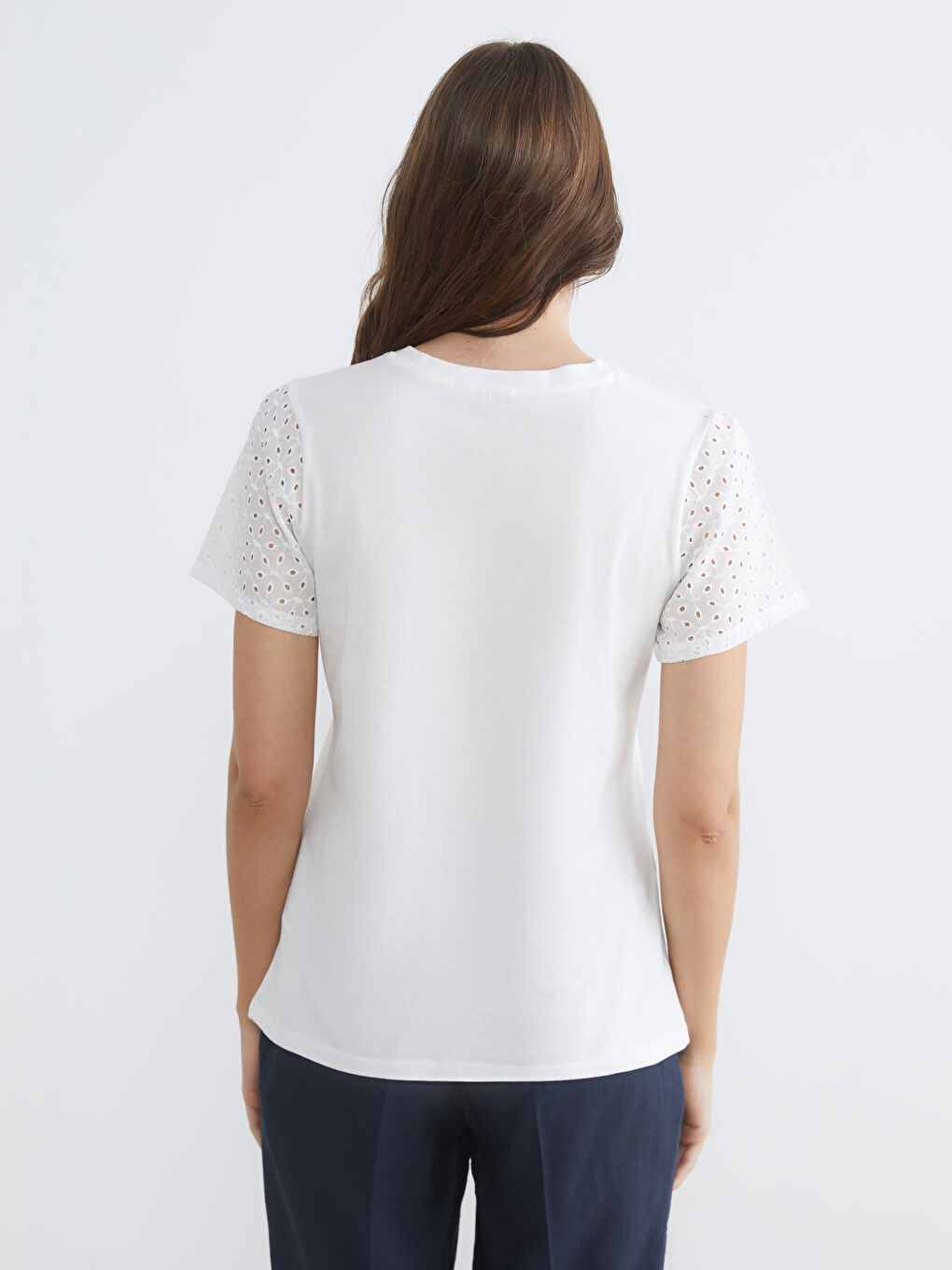 Ekru Bisiklet Yaka Ajurlu Bluz-3