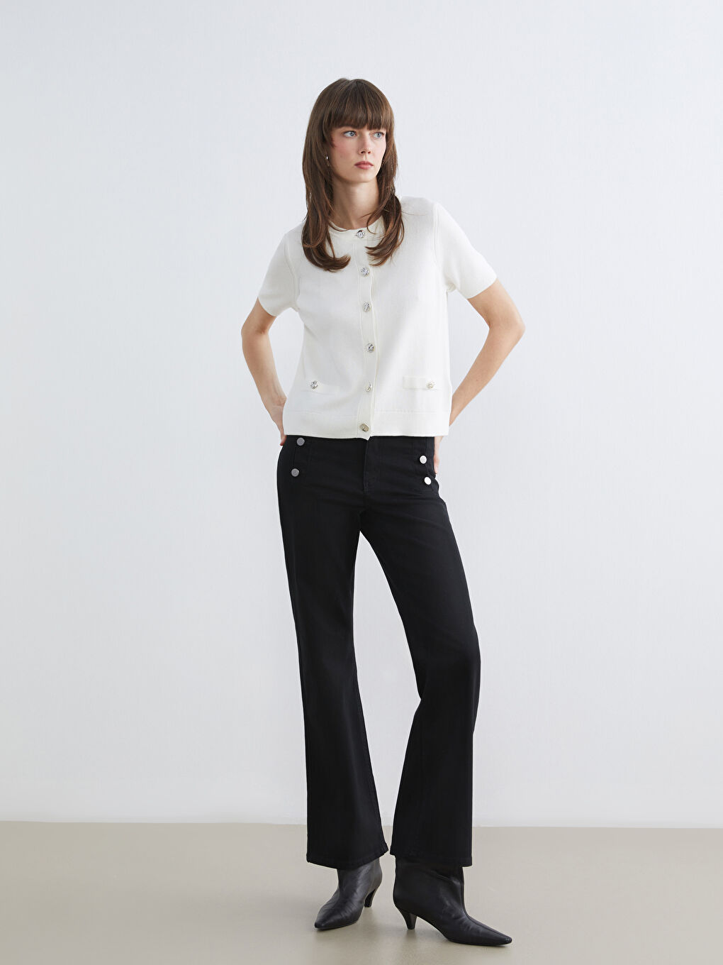 Women's crew neck knit cardigan-1