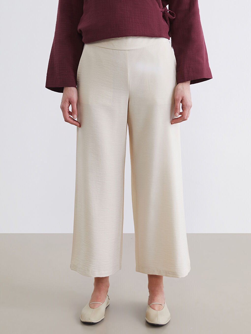 Bej Beli Lastikli Geniş Paça Kadın Pantolon	-1