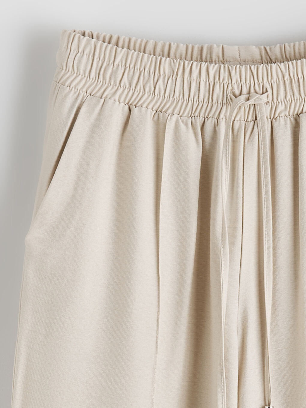 Bej Beli Lastikli Geniş Paça Kadın Pantolon-1