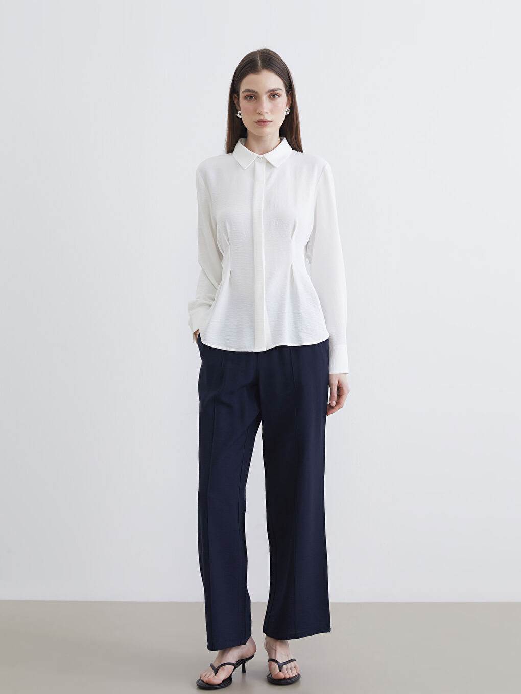 Lacivert Beli Lastikli Geniş Paça Kadın Pantolon