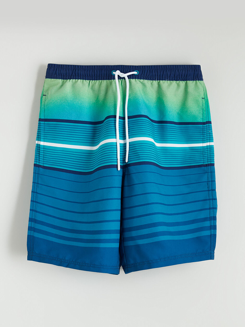 Mavi Çizgili Erkek Çocuk Deniz Şortu
