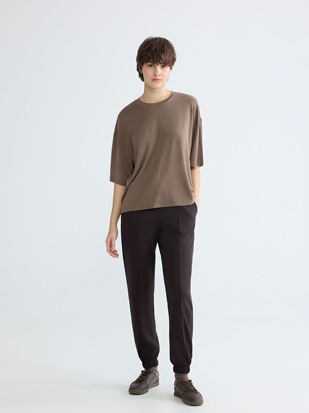 Жена Кафяво Тениска-1