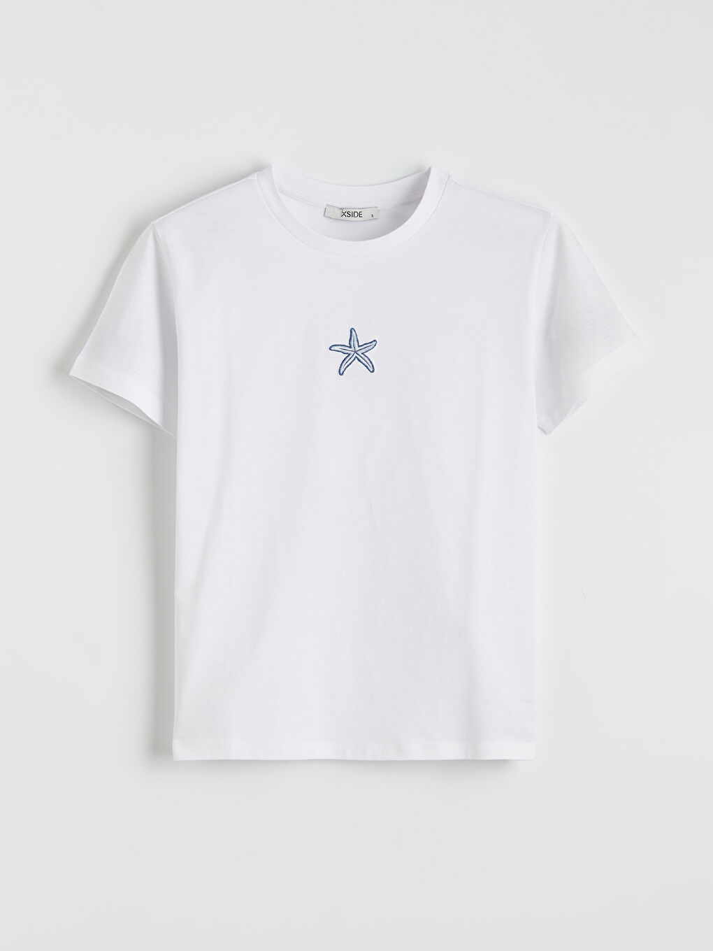 Μπλουζάκι για γυναίκες με στρογγυλή λαιμόκοψη και κεντημένο μοτίβο-4