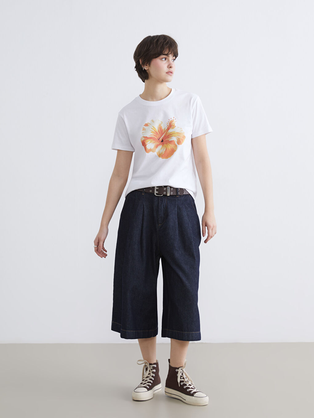 Crew Neck Floral Printed Women's T-Shirt-1