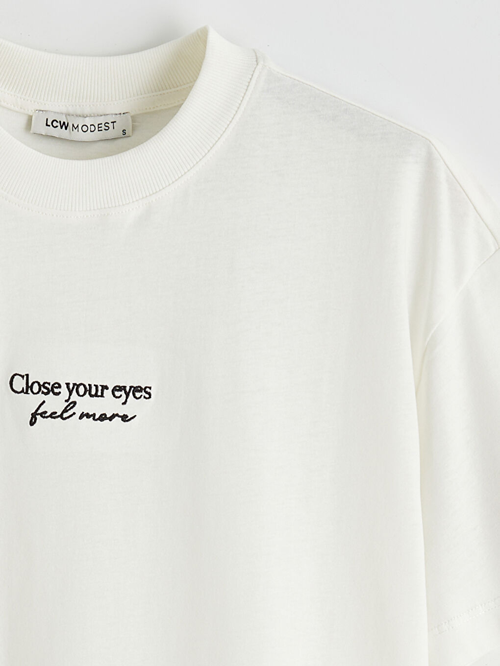 Embroidered Crew Neck Women's T-Shirt-5