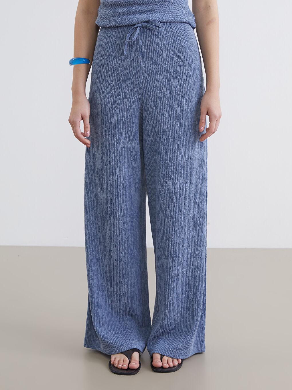 ქალი ლურჯი შარვალი-1