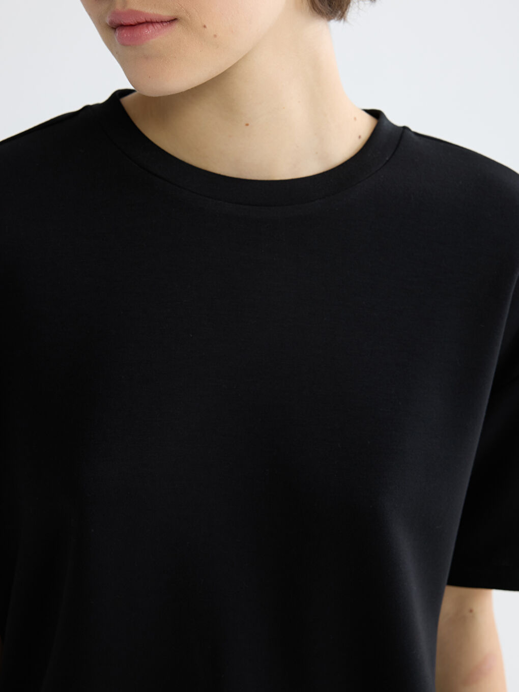 Γυναίκα ΜΑΥΡΟ Μπλουζάκι-2