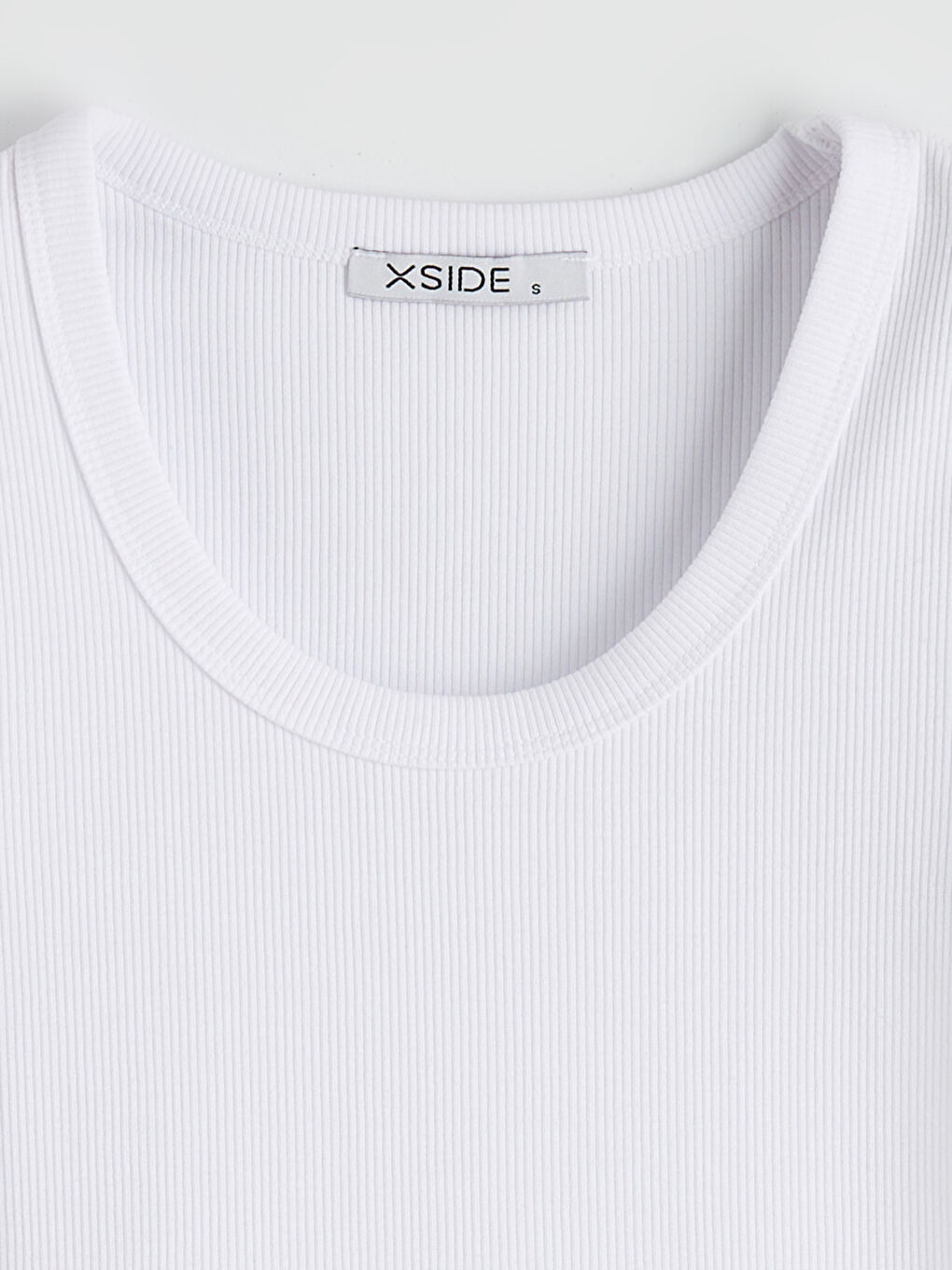 U Neck Ribbed Women's Crop Top-4