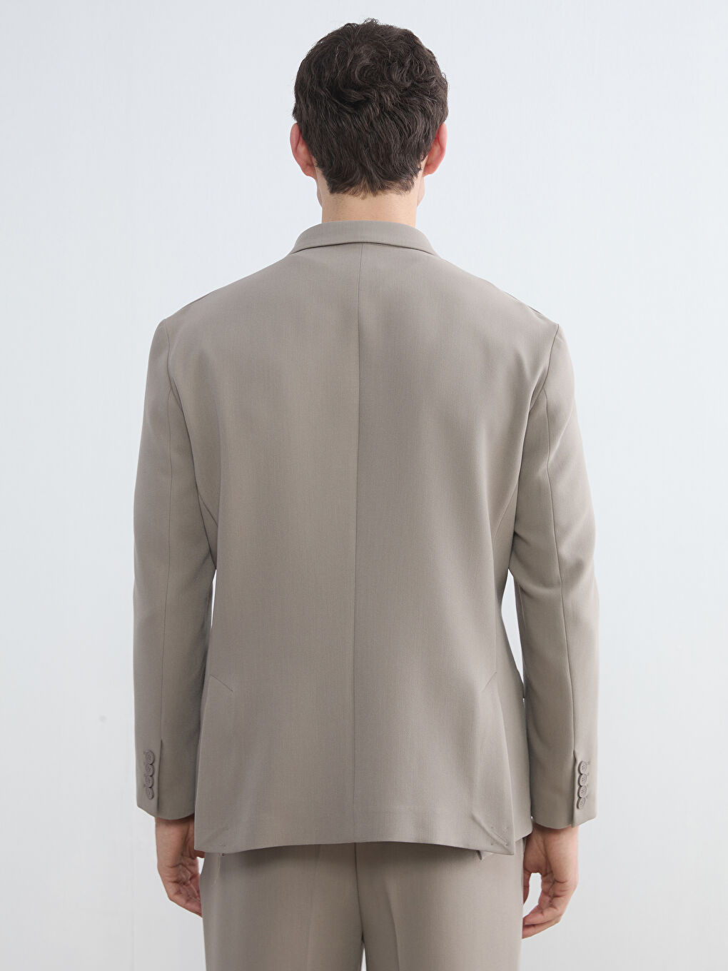 Пиджак мужской стандартного кроя-4