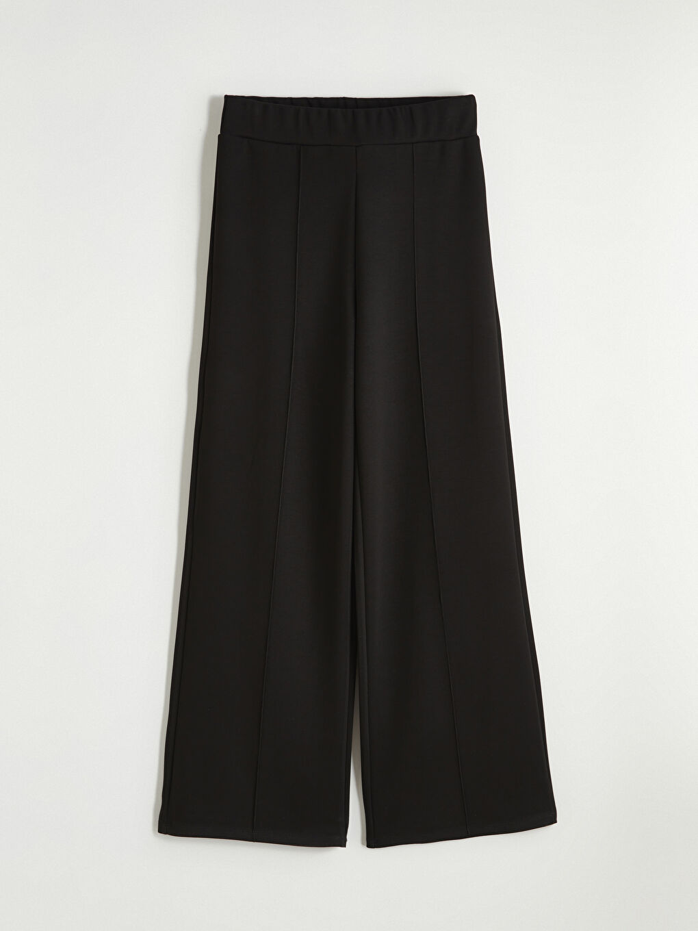 Siyah Beli Lastikli Geniş Paça Kadın Eşofman Altı