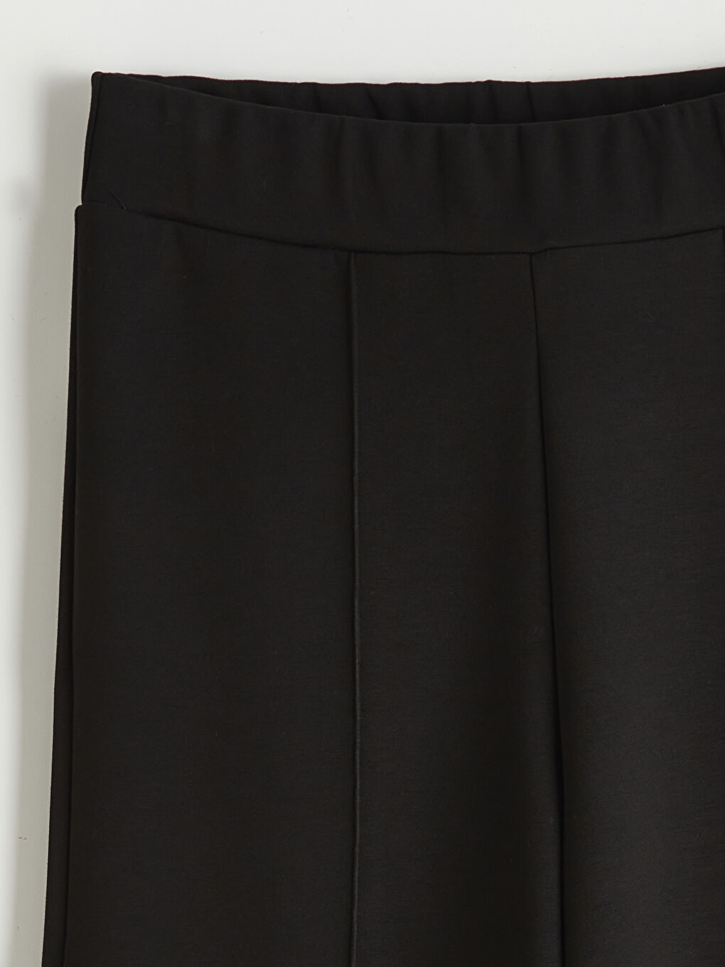 Siyah Beli Lastikli Geniş Paça Kadın Eşofman Altı-1