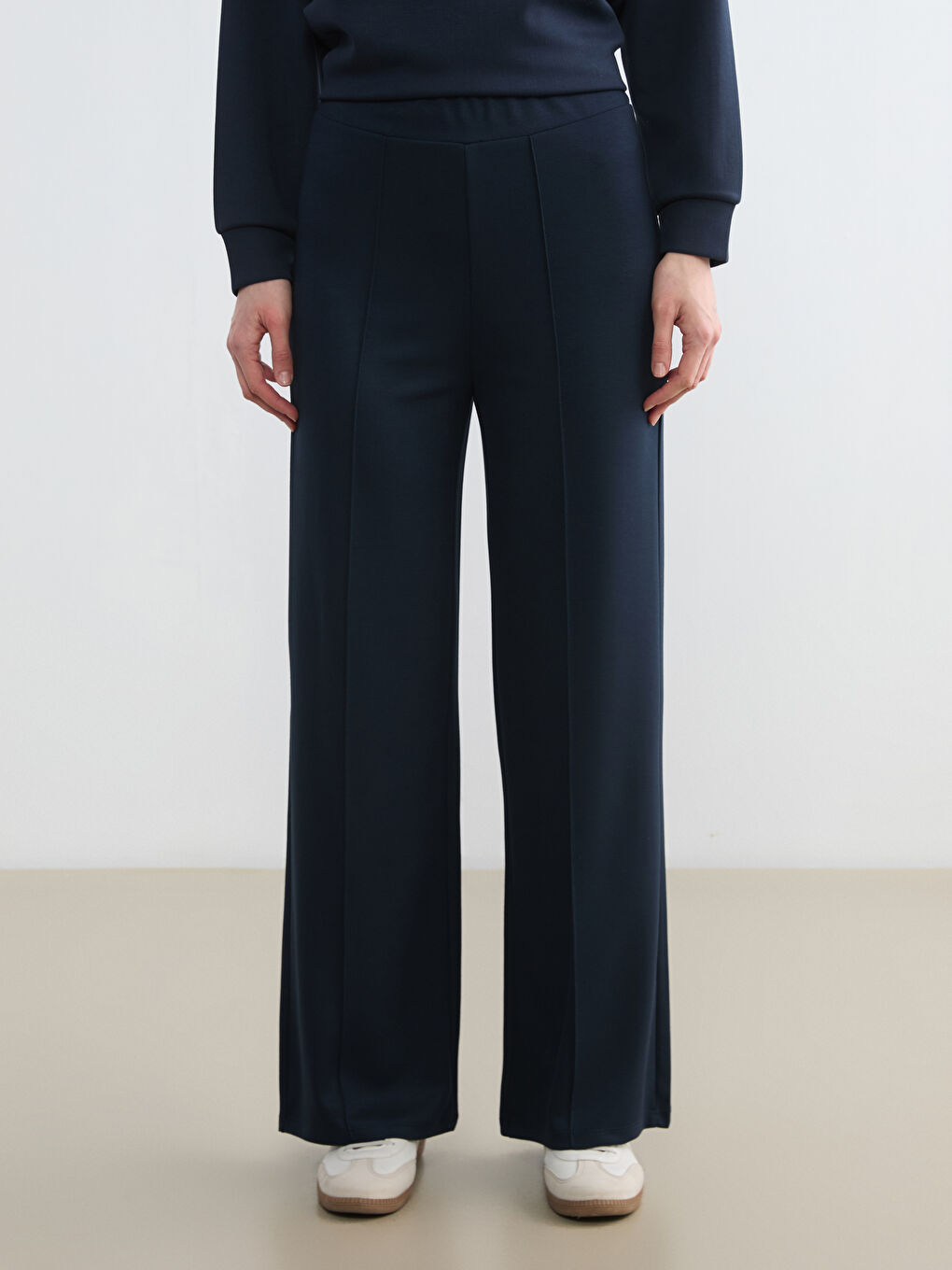 Lacivert Kadın Beli Lastikli Geniş Paça Eşofman Altı-1