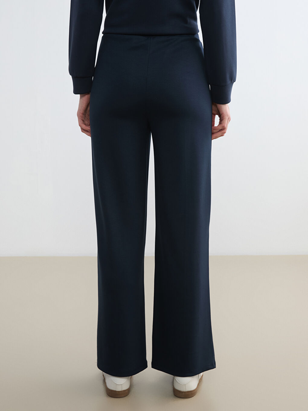 Lacivert Kadın Beli Lastikli Geniş Paça Eşofman Altı-3